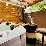 Apartment Jacuzzi Privatif 5km Du Centre *