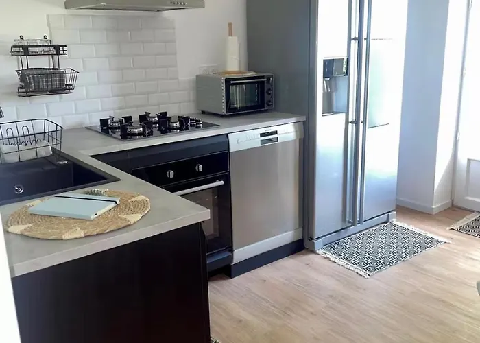 Jacuzzi Privatif 5km Du Centre Апартаменты